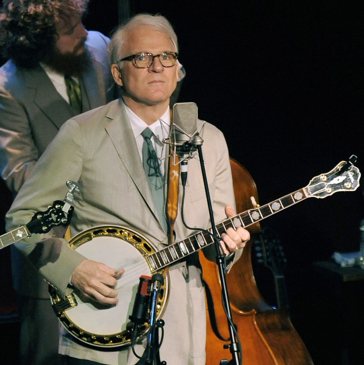RelishNOW's tweet image. Steve Martin will return to @MerleFest with Steep Canyon Rangers  ow.ly/jApm30im3rn #MerleFest @SteepCanyon