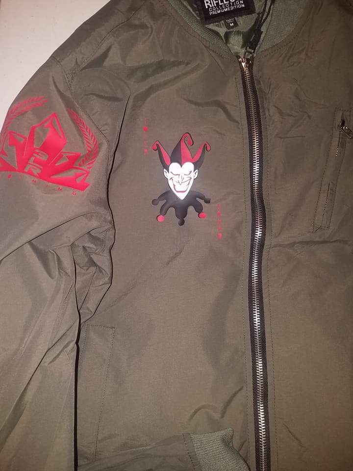 Life3lr's tweet image. Custom jacket we did for a customer please tell us your thoughts.
#3LR #TRUEKING #STRIVEFORGREATNESS #NEWYORK #PARIS #LASVEGAS #CHICAGO #LOSANGELES #BUFFALO #FASHION #CUSTOM #JOKERSQUAD #JOKER #BATMAN #HARLEYQUINN