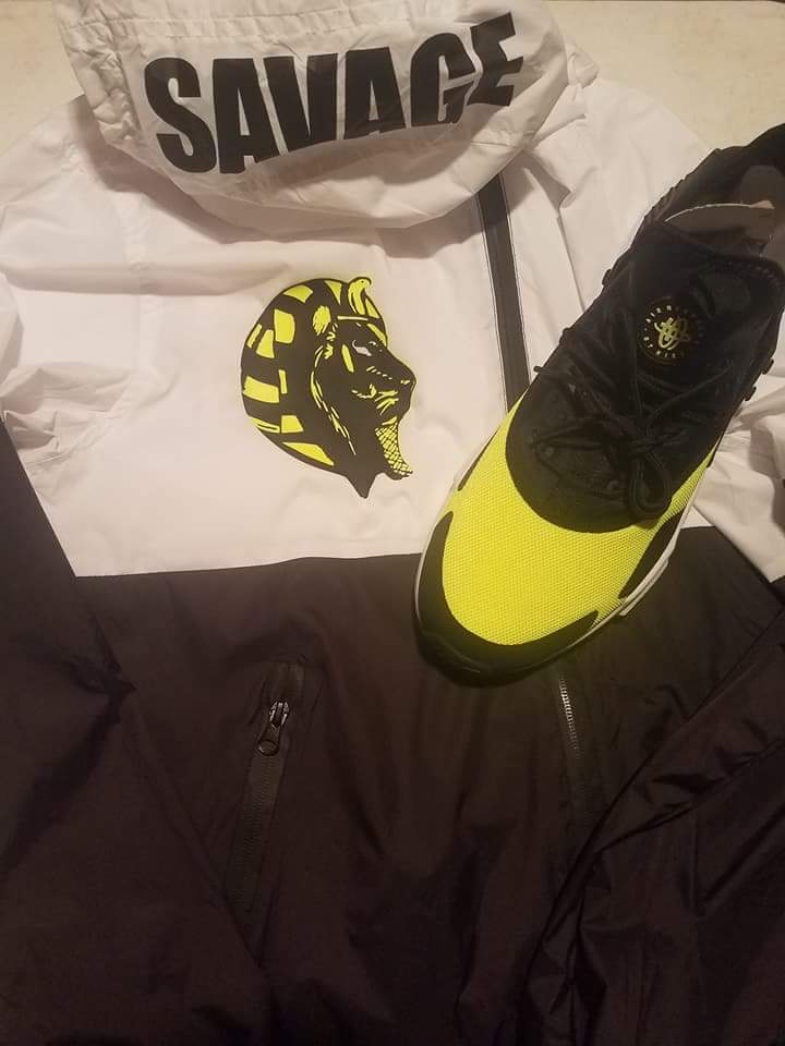 Life3lr's tweet image. Custom SAVAGE windbreaker to go with the hauraches 
#3LR #TRUEKING #SAVAGEKING #STRIVEFORGREATNESS #NEWYORK #PARIS #LASVEGAS #CHICAGO #LOSANGELES #FASHION #WETHEBEST #WINDBREAKER #CUSTOM #SAVAGE #BUFFALO #HAURACHES
