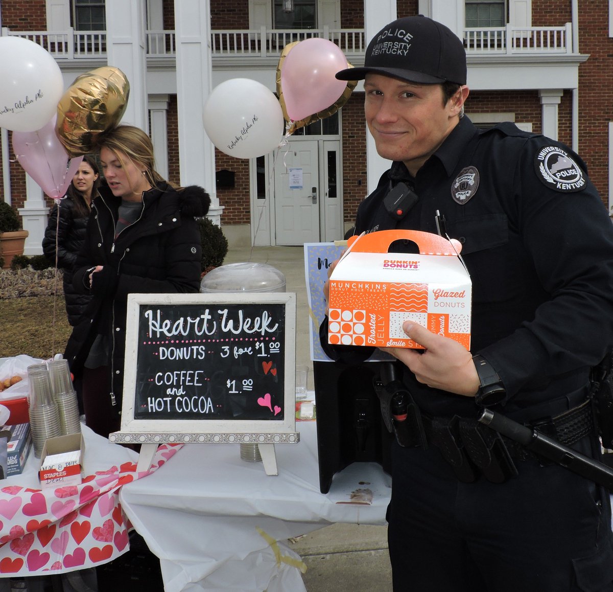 Supporting the <a href="/UKALPHAPHI/">Kentucky Alpha Phi</a> fundraiser for women's heart health one doughnut at a time! #CopsLoveDonuts #dreamjob