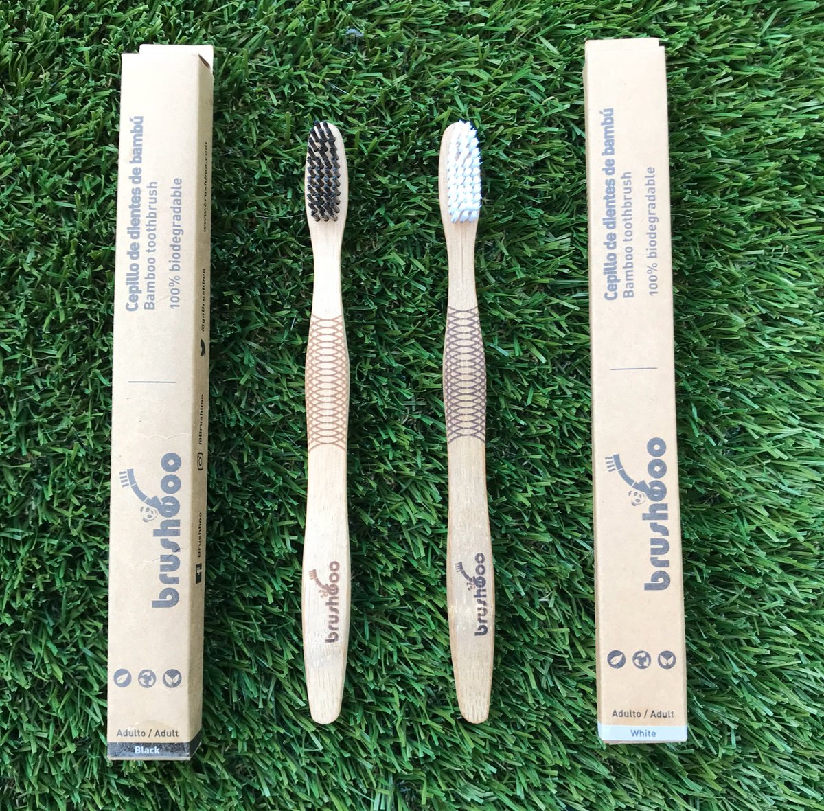 Hoy me han llegado estos maravillosos cepillos de dientes de bambú, 100% biodegradables de <a href="/brushboo/">バタコ</a> .
.
.
#brushboo #cepillodedientesbambú #cepillodedientesnatural #cepillodedientesbiodegradable #ecológico #sostenible #vegano