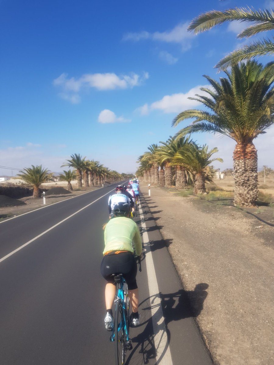 OnTheWayCH's tweet photo. Day 1: RUN➡️CYCLE➡️SWIM 😍. Toll hier im Eitzinger Sports Triathlonlager auf #Fuerteventura! #triathlon https://t.co/DOZHuSyx0A