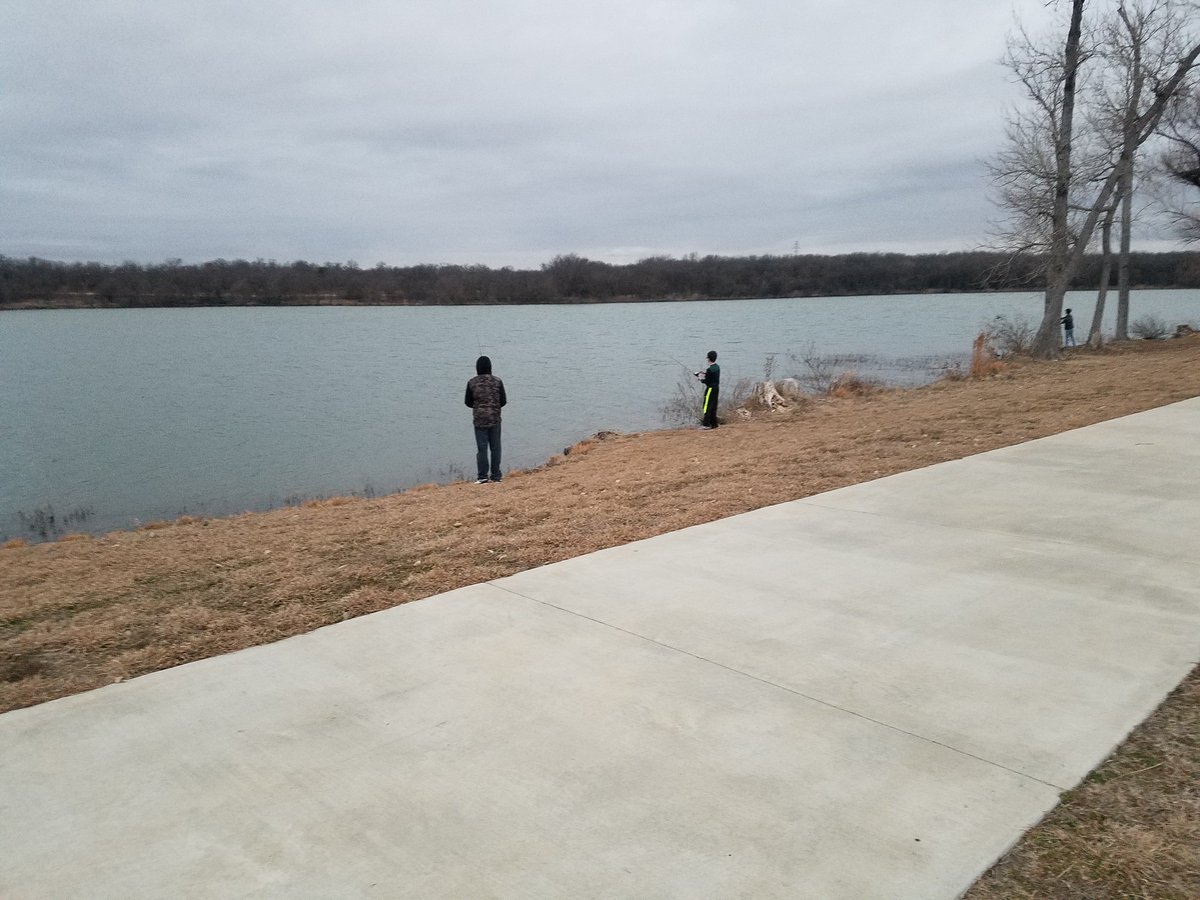 HohmanEWMS's tweet photo. Ed Willkie fishing club! First group to fish. #EMSproud https://t.co/0QHrR3DBIm