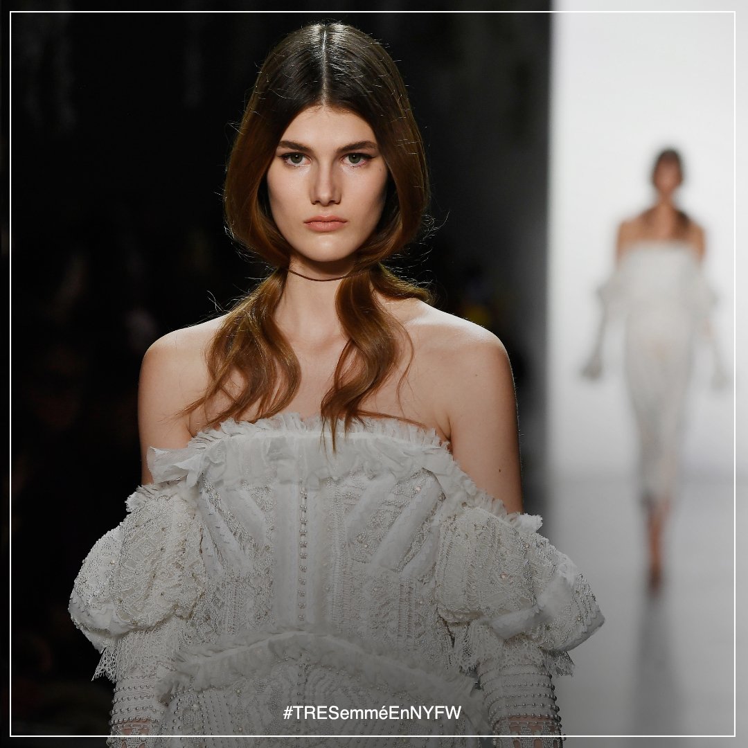 TRESemme_Py's tweet photo. Volados, encaje y mucho estilo a lo @JonathanSimkhai #NYFW #TRESemméEnNYFW https://t.co/d7Bs6oSRoX