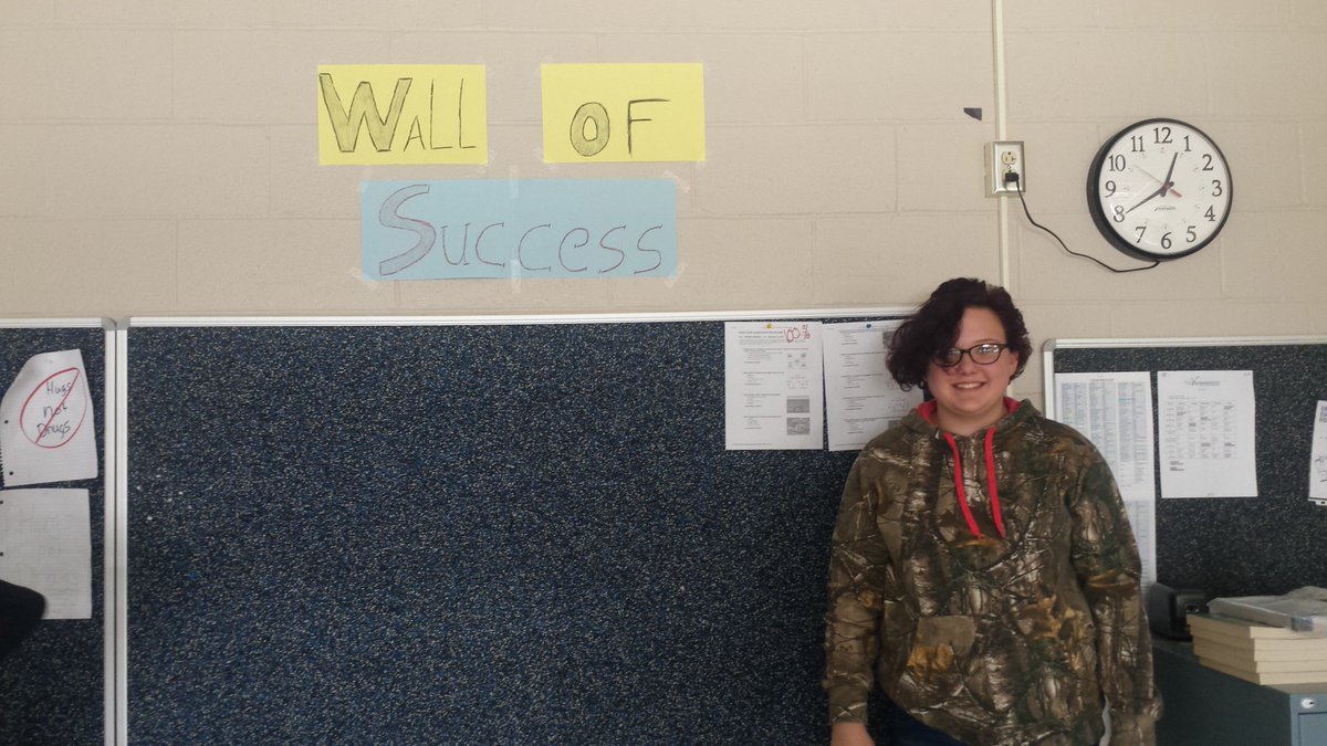 Mr_Tooley45's tweet photo. 15 out of 15 on her rock cycle quiz! Lets congratulate and welcome Brooklin to the Wall of Success!!! #GVEPpride @MtMorrisAcademy https://t.co/4ywjudSIRl