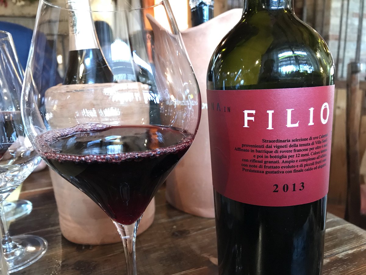 Andrea_Radic's tweet image. Amici #winelovers stasera in terra veneta per scoprire un rosso di carattere #Filio sei mesi in barrique e 12 in bottiglia nelle sapienti mani degli enologi @VillaSandi_it