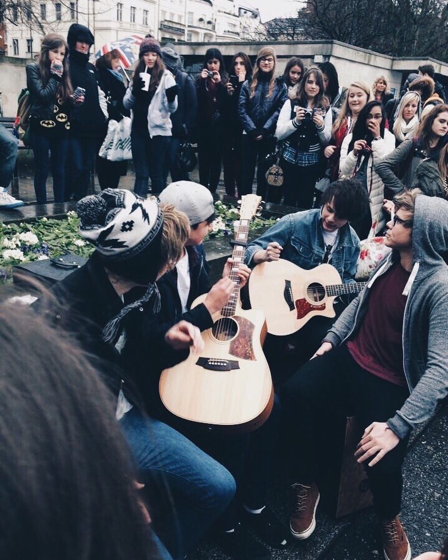 Ashton5SOS's tweet image. 5 years ago, in England, 
hoping people would turn up &amp;amp; watch us play in a park. I still feel the same excitement for the next chapter of @5SOS X