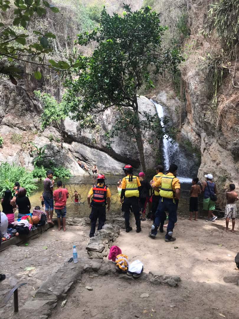 jrafaelvegas's tweet image. Agrupación voluntaria GROS realiza recorrido por Parque Los Chorros, municipio Sucre, parroquia Leoncio Martínez #Miranda #EnBuscaDeTuAmor #MirandaSegura #MirandoAlFuturo #12Feb