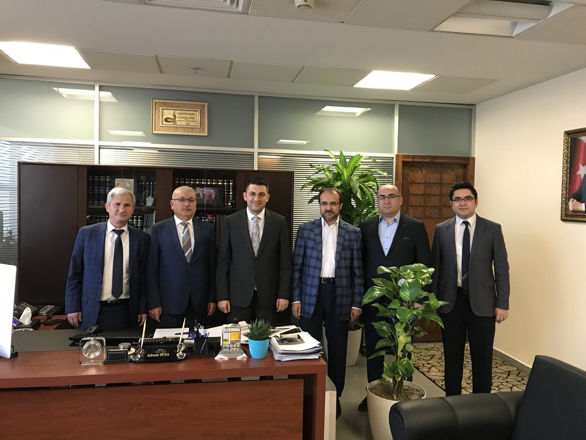 ankaraayder's tweet photo. AYDER Yön.Kur.olarak “Ankara Gençliği Ankara’nın Manevi Şahsiyetlerini Tanıyor “ projesi kapsamında Basın Yayın ve Halkla İliş. D.Bşķ.Adnan YUVA,Kültür İş D. Bşk İhsan YILMAZ,  Gen Sek. Yrd -Fen İş.D Bşķ Vedat ÜÇPINAR ve  Enerji Md.Tevfik VARDAR beyefendileri ziyaret ettik https://t.co/hv0PaZE6tu