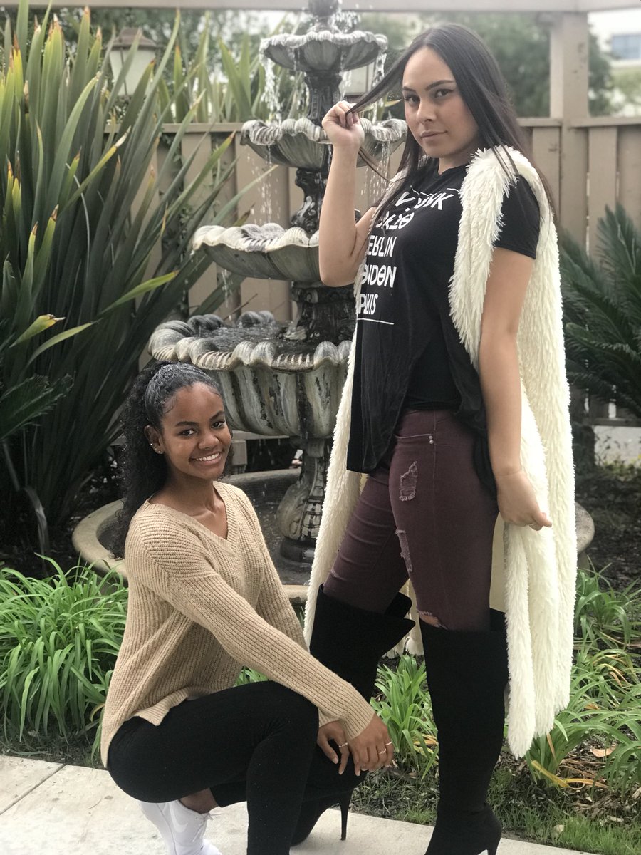 bigdaawn's tweet photo. happy birthday to my Bestfriend and sister all in one ❤️ i appreciate you so much and love the way you support me and always listening to my problems. I LOVE YOU SO MUCH 👑🎊 https://t.co/Vov5gr4QHd