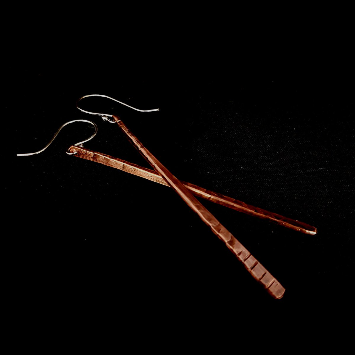 MaisyPlum2's tweet photo. I now have a few more of these made and in stock. This pair are off to a new home! #womaninbiz #wnukrt #copperearrings #jewellery #ukspro #SBS https://t.co/p3lOTe8bzj