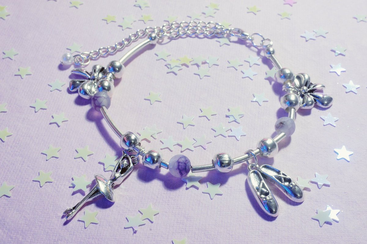 For all ballet and dance lovers 💞 our lovely 'Ballerinas Inspiration' bracelet is now only £5.99. Only one available so get it while you can!

#ballerina #ballet #ballettheme #ballerinabracelet #purple #purplebracelet #balletshoes #bow  #stylishjewellery #charmbracelets #bangles
