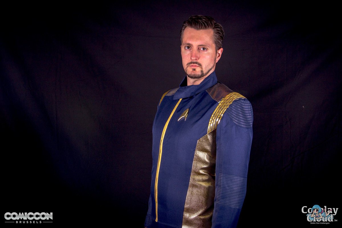 Carlos_Casorran's tweet photo. #StarTrekDiscovery #ComicconBrussels #Cosplay #damnsuitwastight #zeromobility #isthatcornwellasacommsofficer #LtCornwellinanalternativeuniverse https://t.co/tewwAcoAC7
