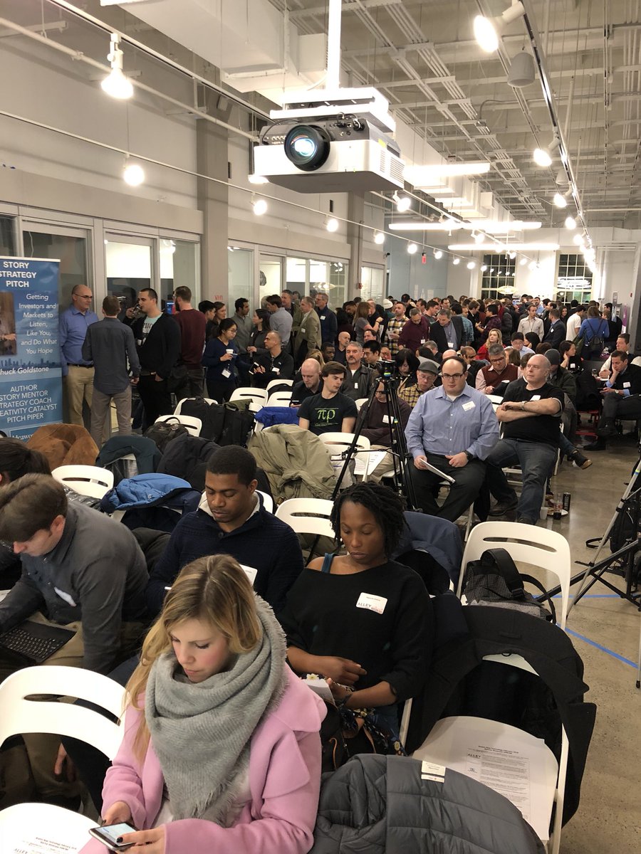 VentureVillaInc's tweet photo. Just arrived at #BNT86 and looking forward to the startup pitches tonight 🚀 https://t.co/eyqtPxUk9D