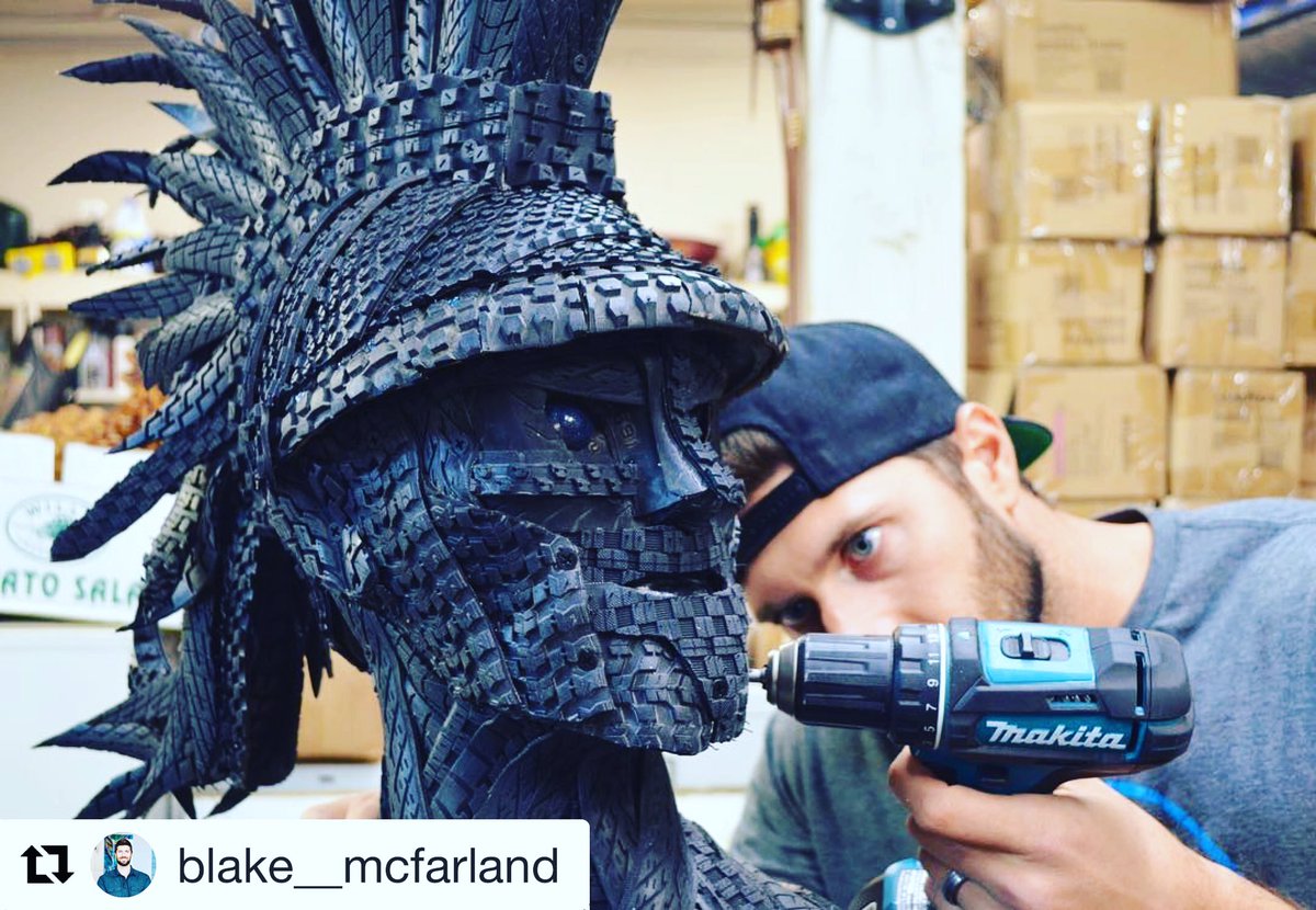 BWAvVenezuela's tweet photo. ¿Que les parece este Troyano? Las piezas de #blakemcfarland son realmente impresionantes! #Repost @blake__mcfarland (@get_repost)
・・・
Flashback to working on Tommy Trojan with @makitatools always at my side. #tireart https://t.co/tBMzY1rhMx