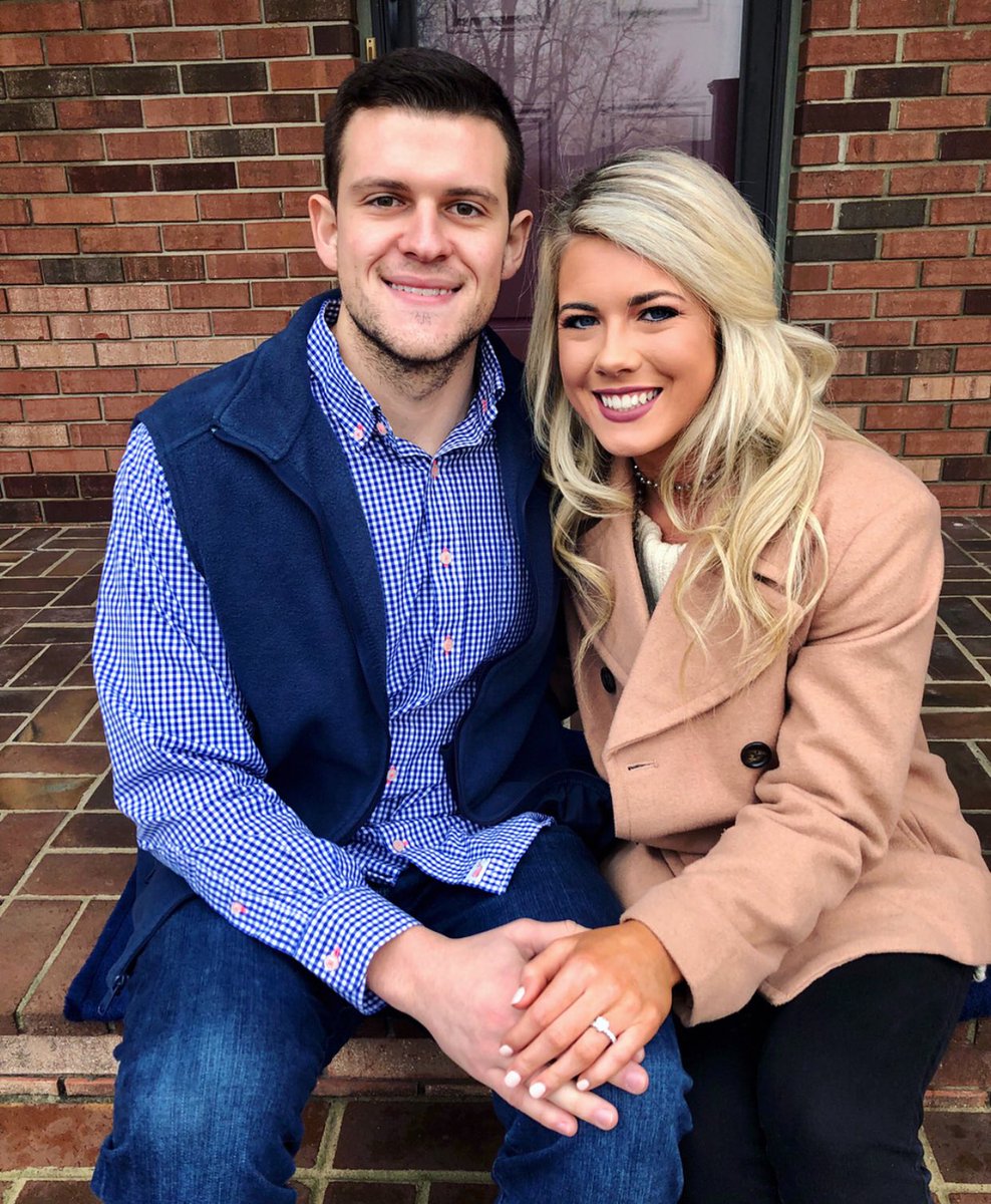 AOIIDeltaOmega's tweet photo. a huge congrats to our sweet sister Rachel &amp; her fiancé Adam on their engagement!! We’re so happy for the both of them!! ✨❣️ https://t.co/AZJPHBrzHk