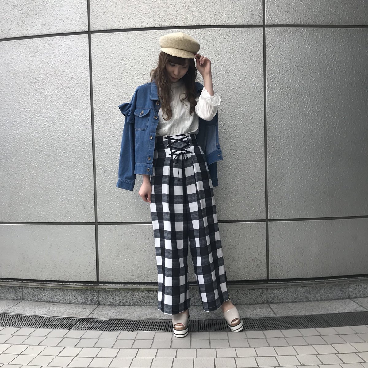 Dazzlin渋谷109店 オススメワイドパンツ ギンガムチェックワイドパンツ 6 900 Tax ウエストにあるレースアップで スタイルアップ抜群です ギンガムチェックが 今年らしいデザインになってます Dazzlin