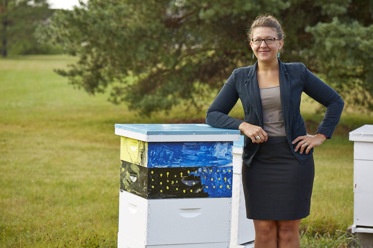 Inpro_Careers's tweet photo. What's all the buzz about?
When learning that bees are starting to die out from farm/home chemicals, different pests, and fewer people beekeeping...Inpro decided to take action. Both our Muskego and Charlotte office handle honeybee hives! #InproBees #InproCulture #WorkForInpro π https://t.co/YKEj8FpoIG