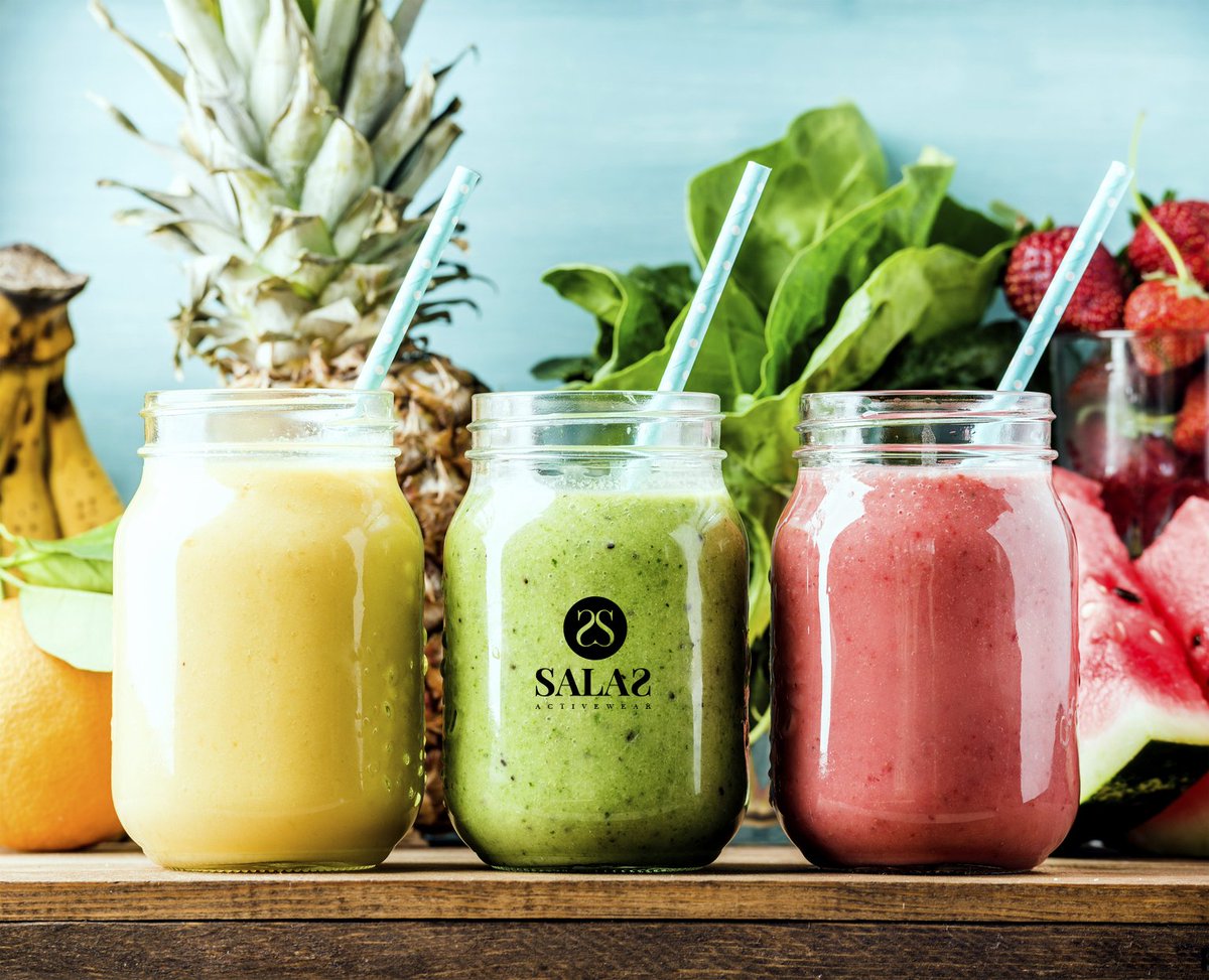 salasactivewear's tweet photo. On the run? A good ol' fruit smoothie can be the best breakfast and keep you energetic and satisfied until lunch. Just mix a bunch of your favorite fruits and enjoy! 💪🏻🍎🍊🍇🍒 #salasactivewear #fitness #healthy #happylife #smoothie https://t.co/c23itaKKtE