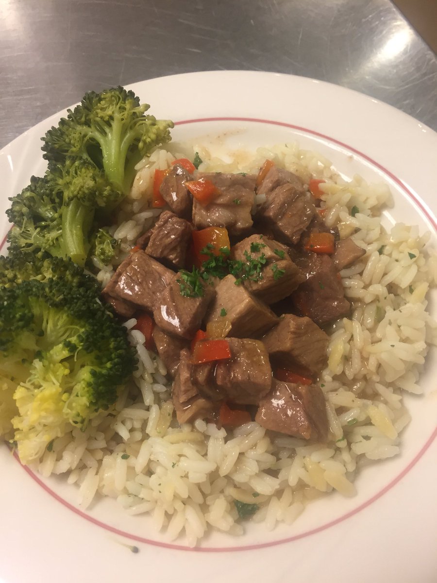 timmerkel3's tweet photo. Beef Tips over Rice Pilaf enjoyed by all. https://t.co/BfLTDETeGw