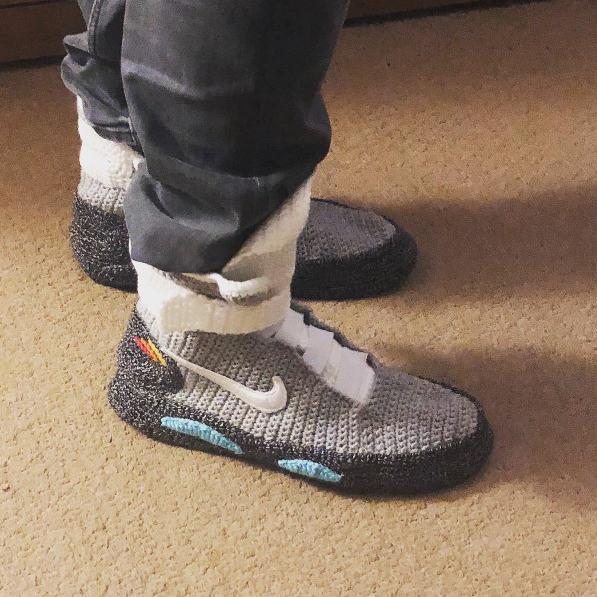 dominicjoyce7's tweet photo. Love my early Valentines Day present! #BackToTheFuture #Marty #2015 #PowerLaces #FirstEverSlippers https://t.co/6CJflDCkj8