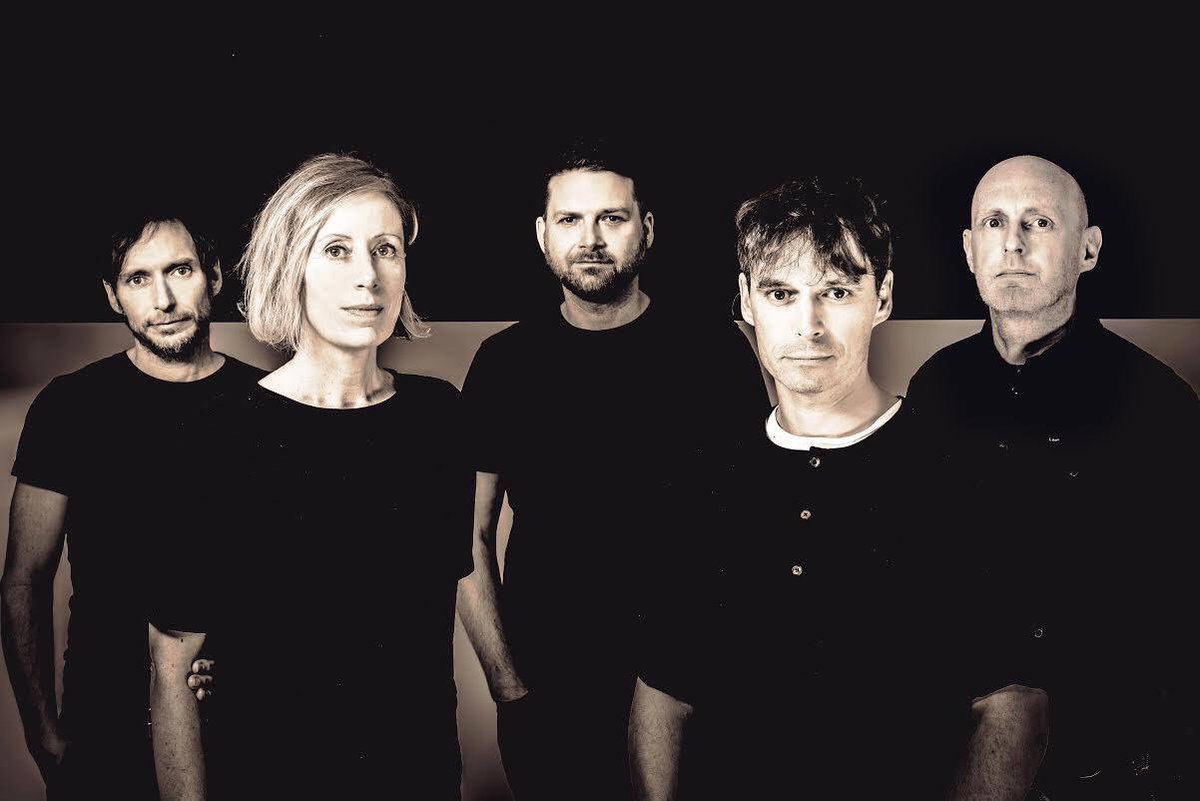 JohnOxley777's tweet photo. π§ Have a listen to this fantastic song #Falling_Again by @SecretShineUK π₯ Bristol | Dreampop, Shoegaze! From the brilliant album #There_Is_Only_Now! Secret Shine - Falling Again https://t.co/AOEwFehqxK via @YouTube https://t.co/sM7wSa2CW8