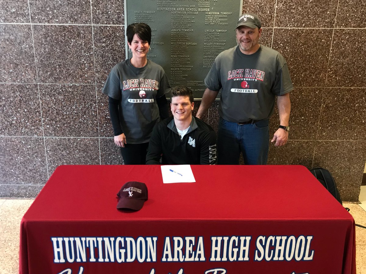 HAHS_Athletics's tweet photo. Congratulation Ian! Good luck at Lock Haven https://t.co/nLEXsULitc