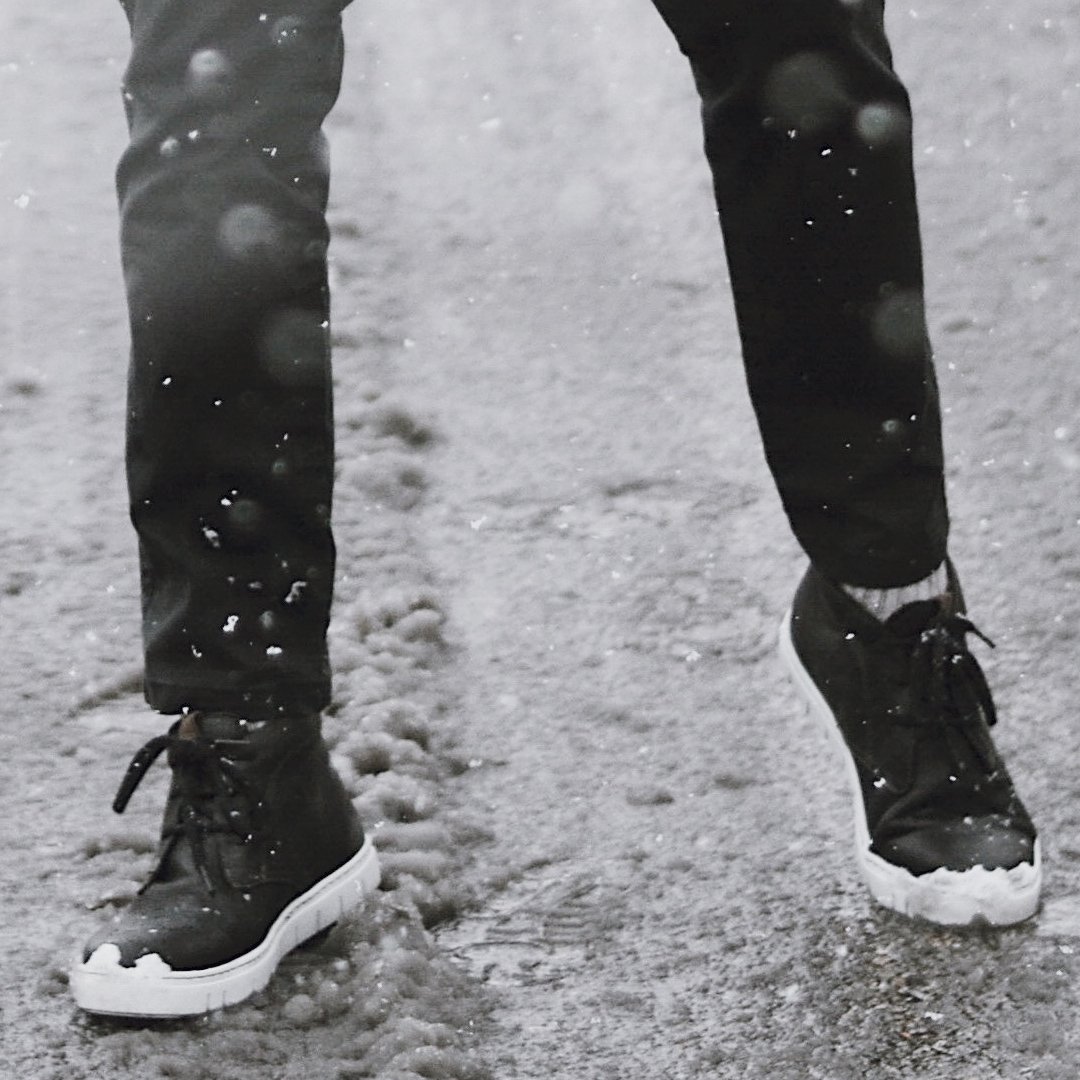 slowwalk_'s tweet photo. Let it snow!
#ApoloContreras & Draven Old Blues Boots
https://t.co/ykmL9iXzI3
#Slowwalk #madeinSpain #winter #snow #beSlowwalker https://t.co/JtNGZ7whlB