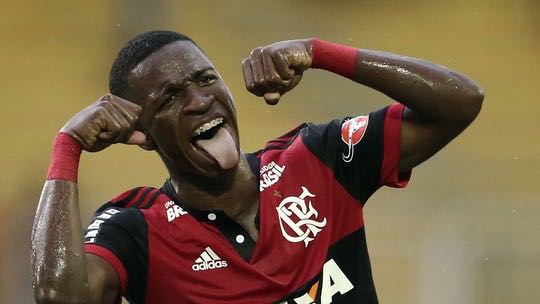 magno94sousa's tweet photo. #EFSIM O futebol brasileiro está chato, daqui uns dias vai ser proibido fazer gol! https://t.co/7PATevn9f2