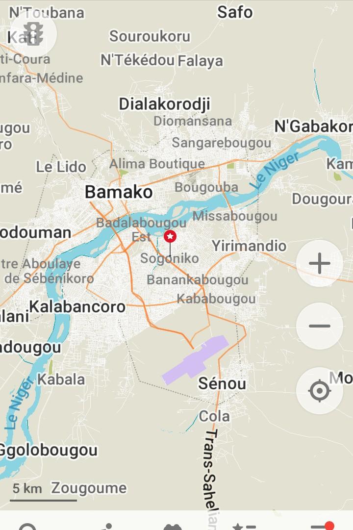 #Mali
De sources sécu indiquent que l'alerte à #Sogoniko concernait un sac suspect contenant de documents. La circulation reprend son cours normal à #Bamako...