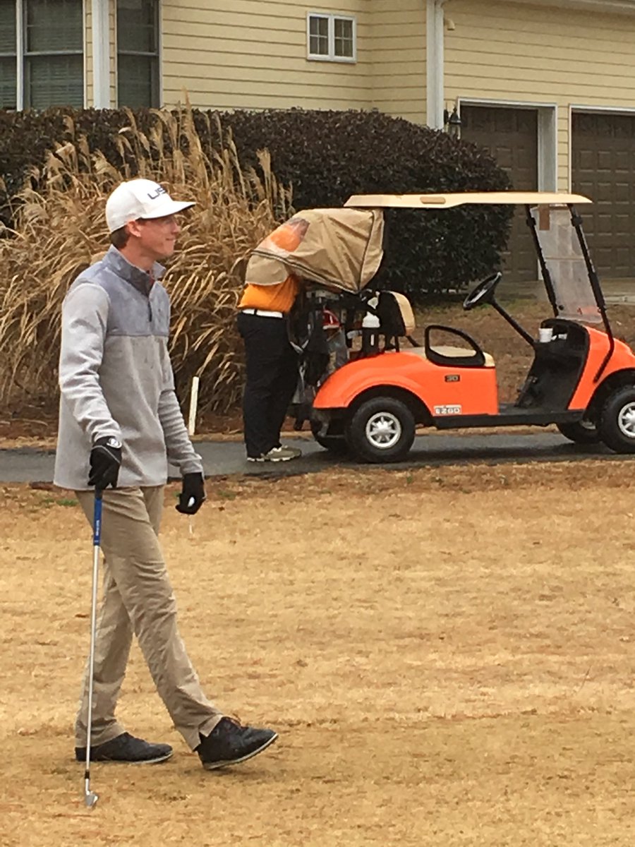 kdnagy41's tweet photo. When you forget your rain gear... @gagetefft44 @CampbellPGAGM #rainday https://t.co/kaZfs5Gd1q