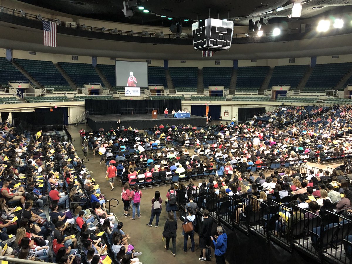 HSTAvoice's tweet photo. Oahu Teacher Institute #hstavoice #hsta #institute2018 #togetherwearehsta https://t.co/fRvXCEIB2D