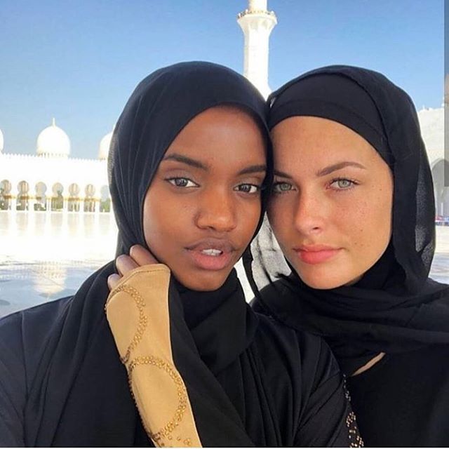 lasourcedustyle's tweet image. Mère et fille 💎#familyflow