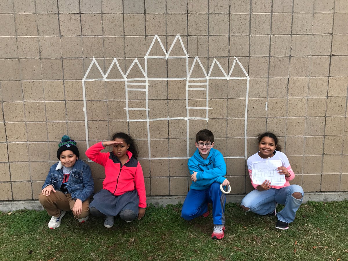 BriG_AMS's tweet image. Area and perimeter castle making @HumbleISD_PFE  #pineforest3rd