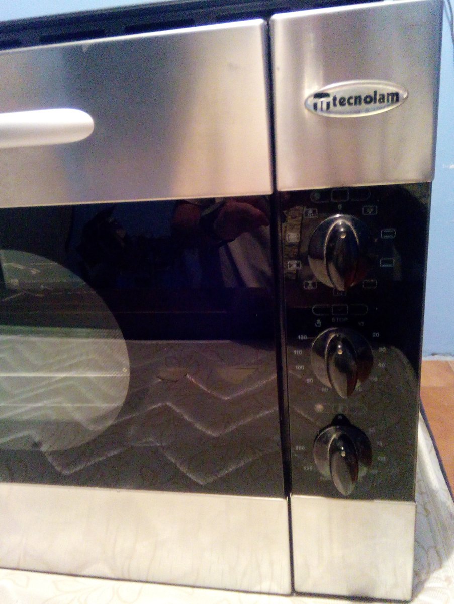 ImmerSanchez's tweet photo. @AquiVENDOVE En venta Horno Eléctrico para empotrar marca Tecnolam. Fue instalado pero nunca usado. #Barquisimeto https://t.co/tXBjlnxavy