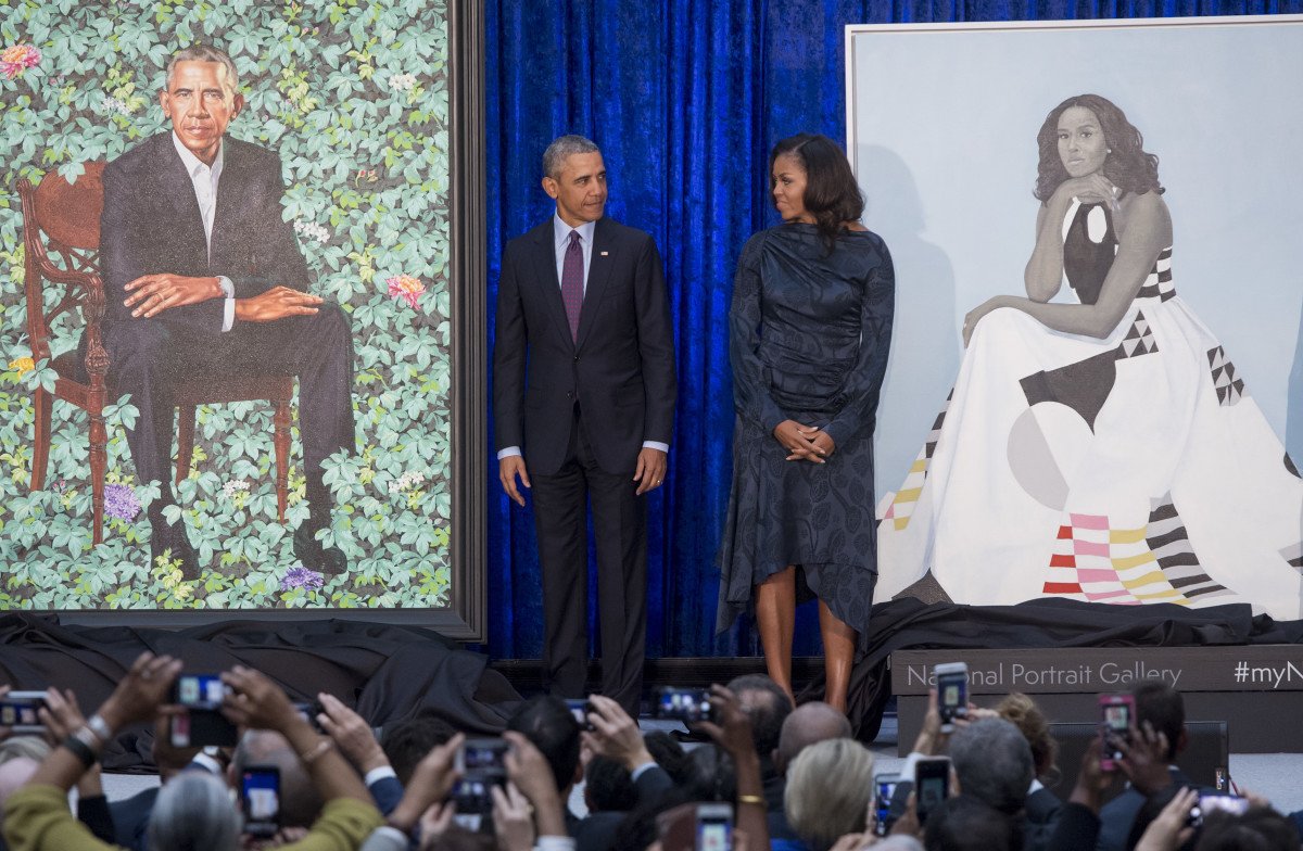 Just revealed, <a href="/MichelleObama/">Michelle Obama</a> wears custom <a href="/MillybyMichelle/">MILLY</a> gown in her official portrait: questmag.com/blog/michelle-…  #MichelleObama #Milly