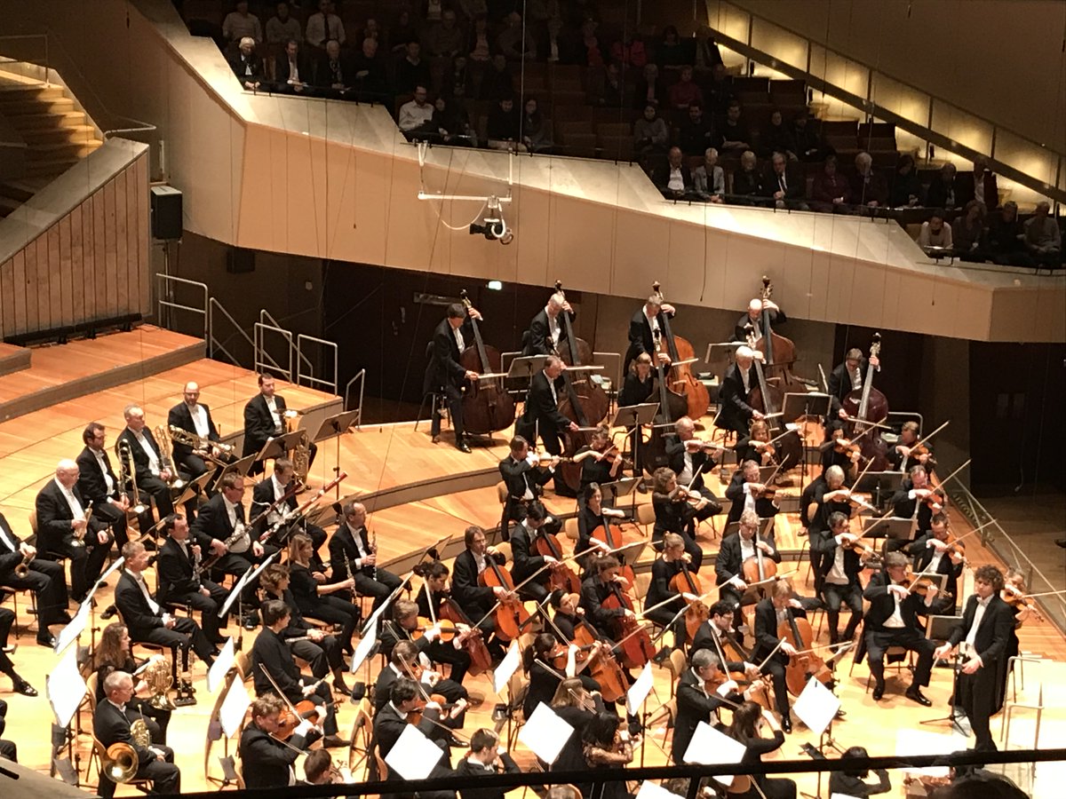 WilsonsHistory's tweet photo. Boys and staff enjoyed a wonderful concert at the Berlin Philharmonie #berlin2018 https://t.co/XjoGa1kklH