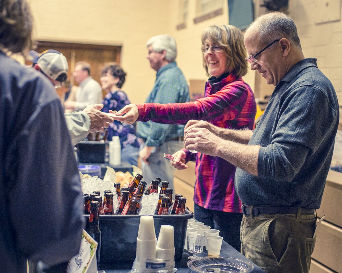 cedarburgfest's tweet photo. Come taste 18+ beers, wine, and food from Cedarburg this Saturday from 7-9pm. Before they all go we want to give away 4 tickets! To be entered, all you have to do is retweet this! 
(21+) We will DM the winner! Give away will take place here &amp; on FB, 1 winner will be chosen. https://t.co/4hdj8jPvnt