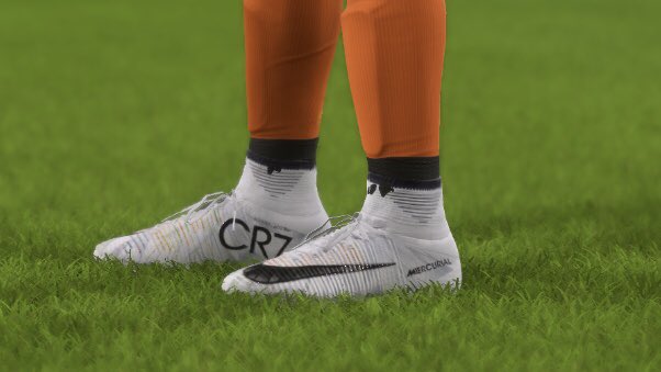 moreirafifa's tweet photo. New Season, New Boots - You know how it is 💸💣 https://t.co/rBXamNpIMW