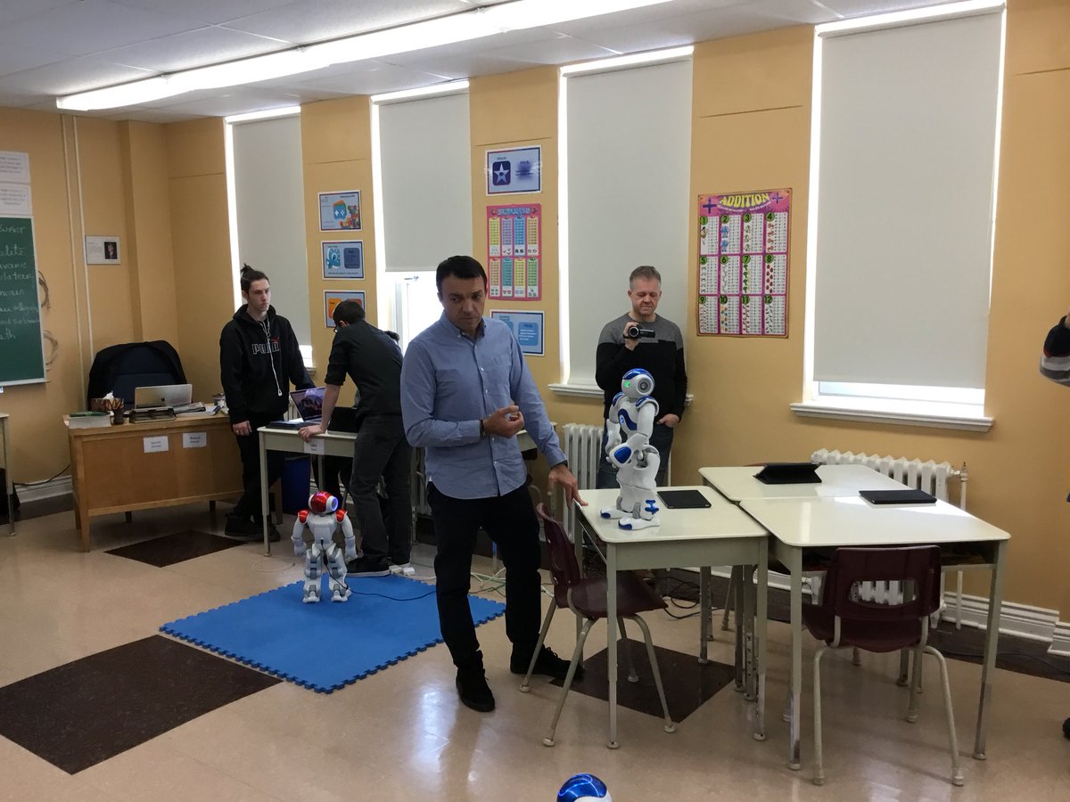 SylvainLacroix5's tweet photo. Merci à l’équipe de @thierryUdM de son implication auprès de nos jeunes! Vous faites la différence! #cferb #cferpic @cferbellechasse https://t.co/B4LtCskIV9