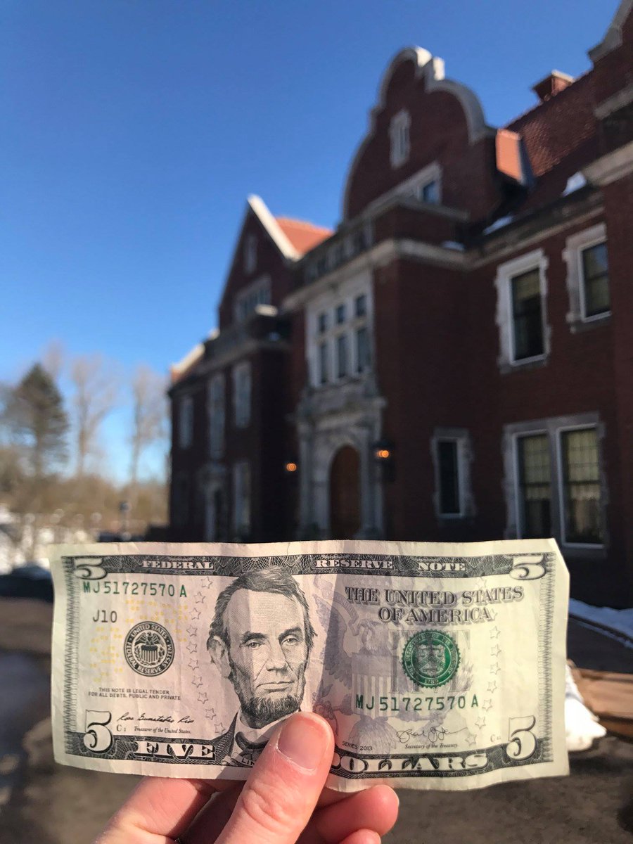 Glensheen's tweet photo. Don't forget tomorrow...is $5 TUESDAY! So come enjoy a classic tour at Glensheen for only $5...that's right...$5. #cheap #duluthdeal #whatelseareyougoingtodo https://t.co/J9WRyuKAM9