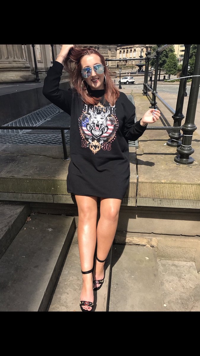 Throwback to <a href="/TheClothesShow/">The Clothes Show</a> last year ... I just need it to be summer right now plz &amp; thanks, I’m OVERR the cold x