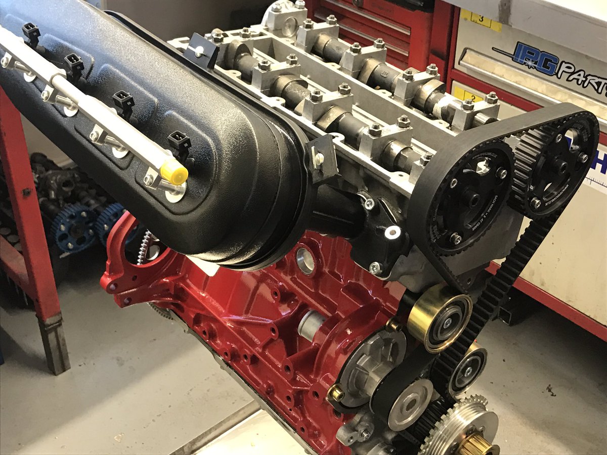 Love a vauxhall I do! Especially one with 14:1 CR and stand-off injection! #opel #racecar #enginebuilding #touringcar #rallycar