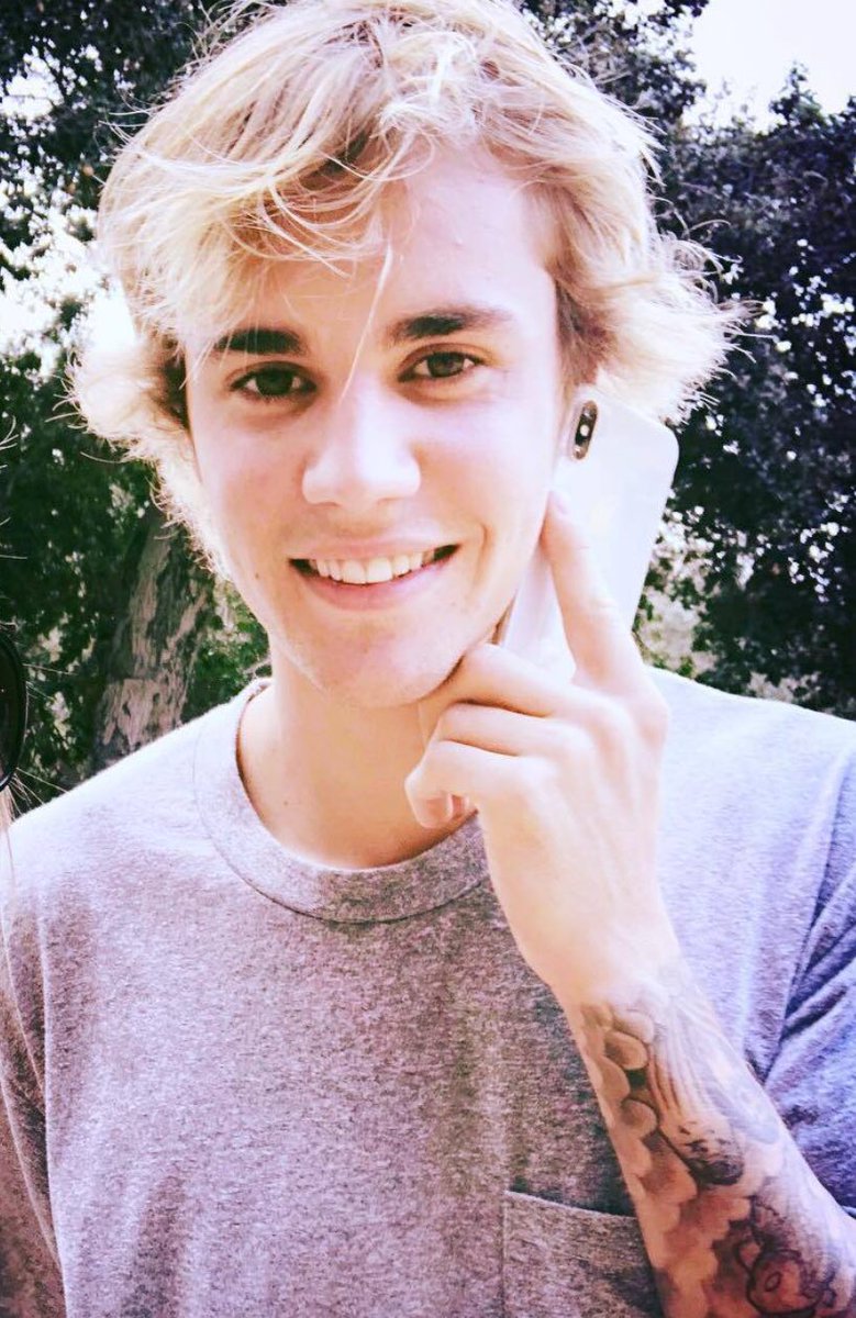 biebahstuff's tweet image. 