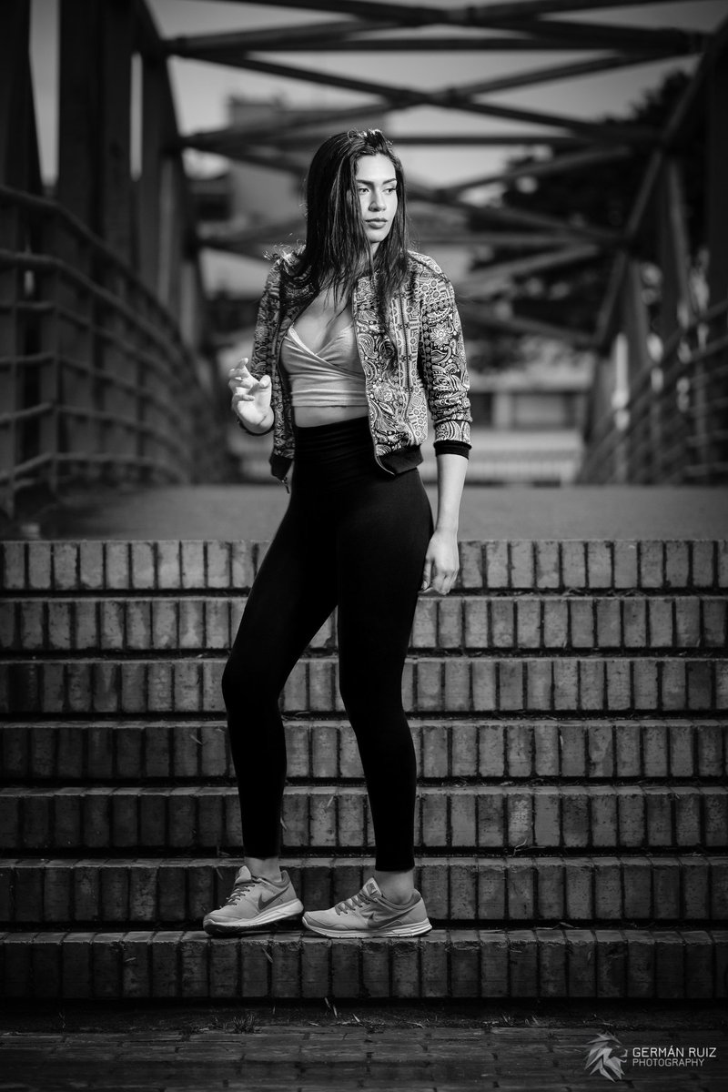 GermanRuizPhoto's tweet photo. Luisa - Street Style by https://t.co/QsHE5D4YwG 
#Fujifilm #XPro2 #Fujinon #23mm #Acros  #Profoto #ProfotoLST #Portrait #Fotografo #Profesional #Bogotá #Colombia #Lightroom #Influencer #FotografosBogota #GermanRuiz #GermanRuizPhoto https://t.co/LADnRrKhV6