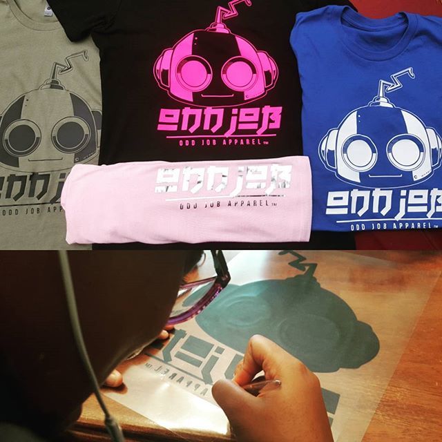 828United's tweet photo. Each one teach one! I'm proud of this young lady. She's studying business administration while being able to experience it first-hand lol! Love ya! Check out @oddjobapparel where it's cool to be a little odd🤖  #828united #screenprinting #apparel #customshirts #augustageorgia… https://t.co/oKmuFUoL1I