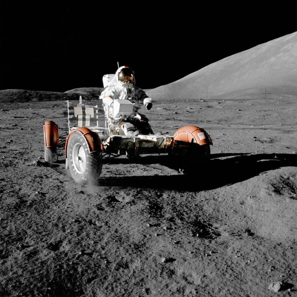 MichaelGalanin's tweet image. Elon Musk's Tesla Roadster Isn't The First Electric Car In Space. NASA blasted the first "electric car" into space on July 26, 1971: the  Lunar Roving Vehicle (LRV to its co-workers and moon buggy to its  friends). Credit: NASA