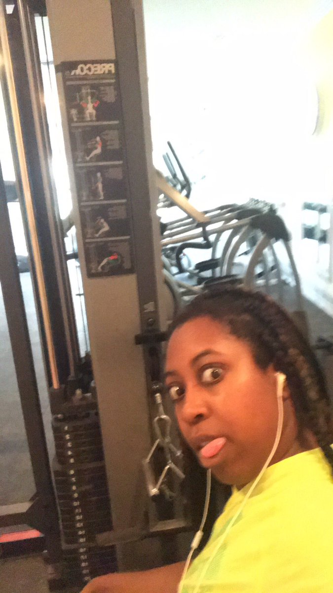 QueenSemira's tweet photo. While youβre at work Iβm getting fit πͺπΎππΎββοΈππ
You canβt resist me now but Iβd love to see how youβd be in the summer
#findom #fldominatrix #floridadomme #FemaleSupremacy #BlackFemaleSupremacy #moneyslave #cashslave #cashpig https://t.co/41dIyFnbwQ