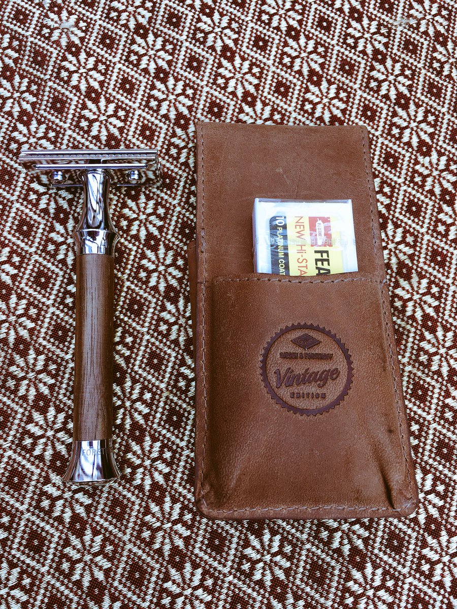 HeymrShaving's tweet photo. A beautiful Timor vintage edition double edge razor with leather pouch. We are back at Wilmslow Artisan Market on Saturday 10-4 #giftsforhim #classicshave https://t.co/d6raovRTsv