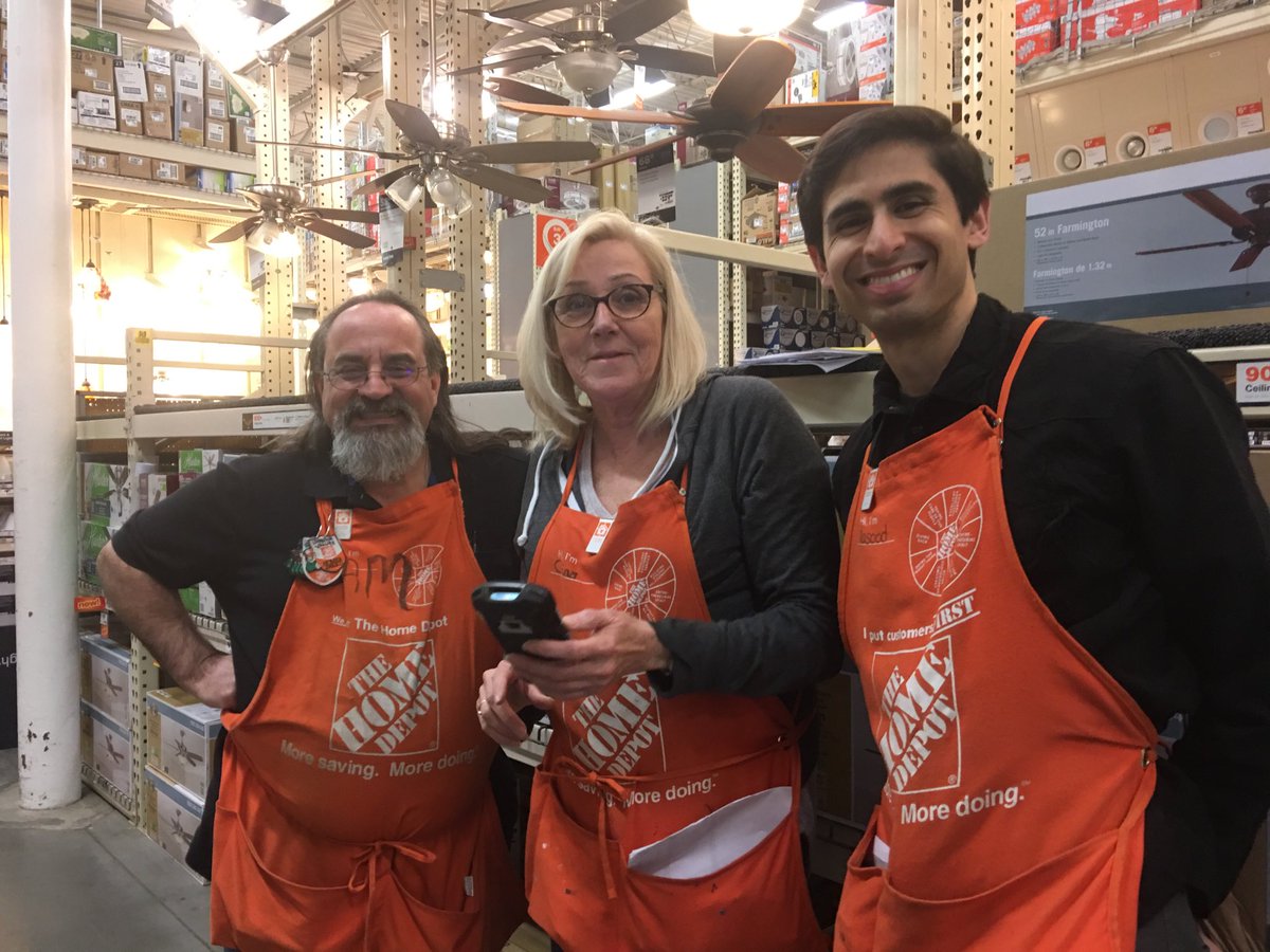 kelly green tweet media